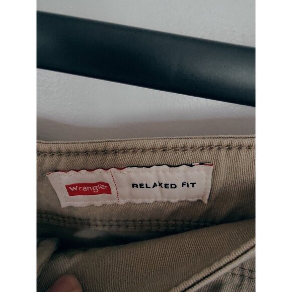 Wrangler Men's Beige Relaxed Fit Cargo Shorts 41x9.5 - Picture 6 of 9